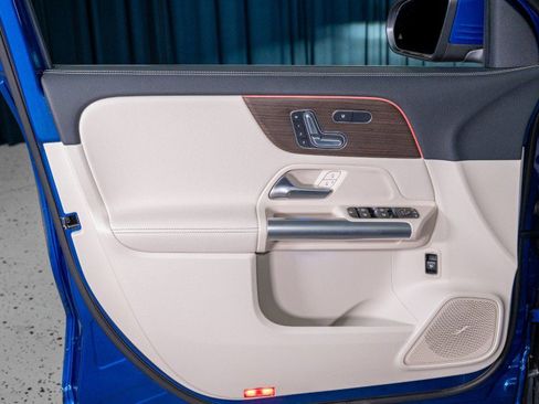 Certified 2025 Mercedes-Benz GLA 250 image 11