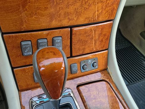 Used 2004 Lexus LS 430 RWD image 14
