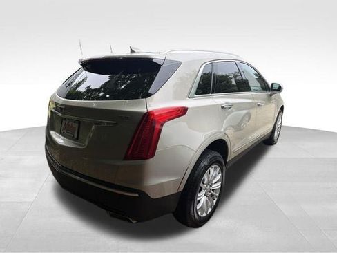 Used 2017 Cadillac XT5 FWD image 4