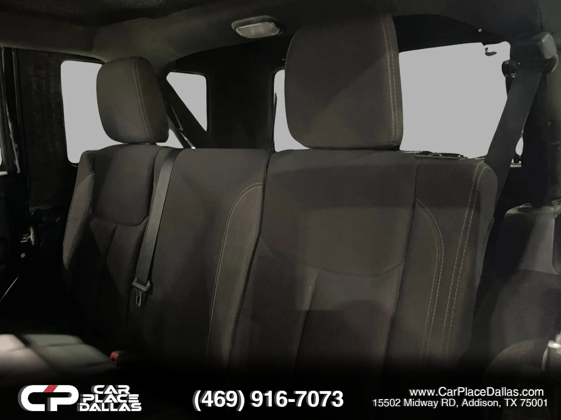 Used 2014 Jeep Wrangler Unlimited Rubicon w/ Connectivity Group AWD/4WD image 18