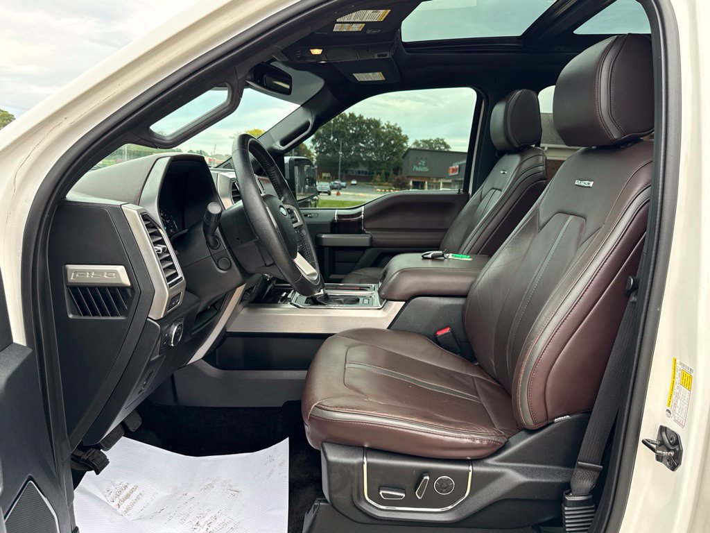 Used 2015 Ford F150 Platinum w/ Equipment Group 701A Luxury AWD/4WD image 29