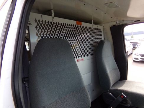 Used 1995 Ford E-250 and Econoline 250 Super image 40