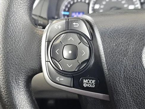 Used 2014 Toyota Camry LE image 8