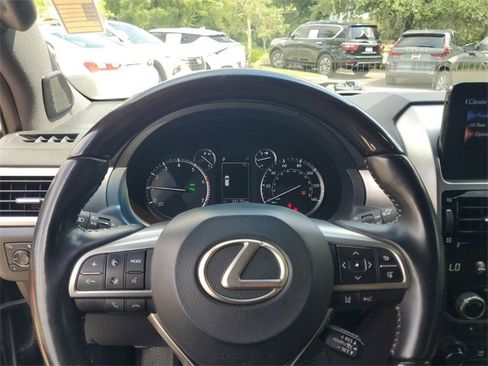 Used 2023 Lexus GX 460 Premium w/ Premium Package image 18