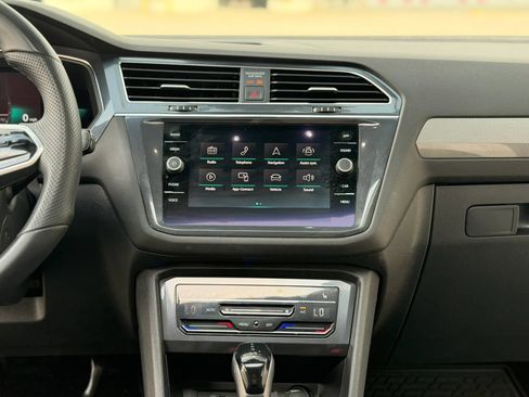 Used 2022 Volkswagen Tiguan SE R-Line FWD image 28