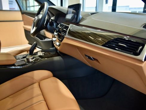 Used 2023 BMW 540i xDrive w/ Premium Package AWD/4WD image 26
