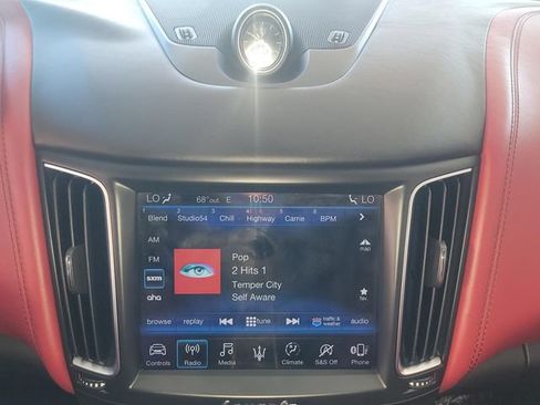 Used 2019 Maserati Levante AWD/4WD image 20