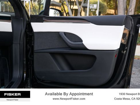 Used 2024 Tesla Model X image 16