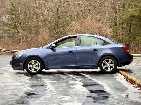 Used 2014 Chevrolet Cruze LT FWD image 5