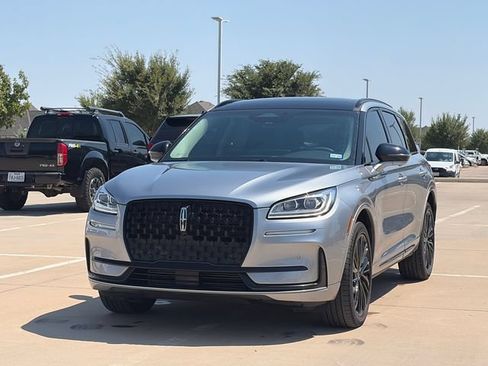 Used 2024 Lincoln Corsair Reserve w/ Equipment Group 201A FWD image 3
