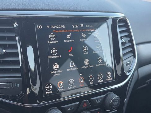 Used 2020 Jeep Grand Cherokee Altitude AWD/4WD image 28