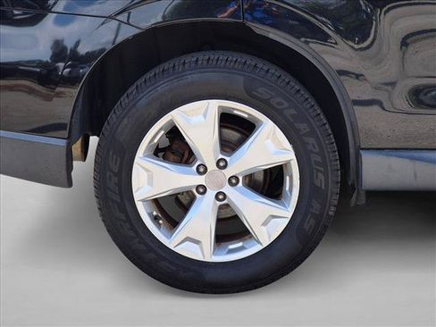 Used 2015 Subaru Forester 2.5i w/ Alloy Wheel Package AWD/4WD image 10
