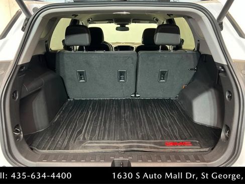 Used 2024 GMC Terrain SLE w/ Driver Convenience Package image 22