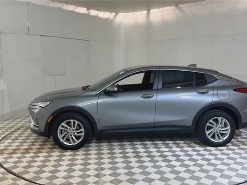 Used 2024 Buick Envista Preferred w/ Convenience I Package image 5