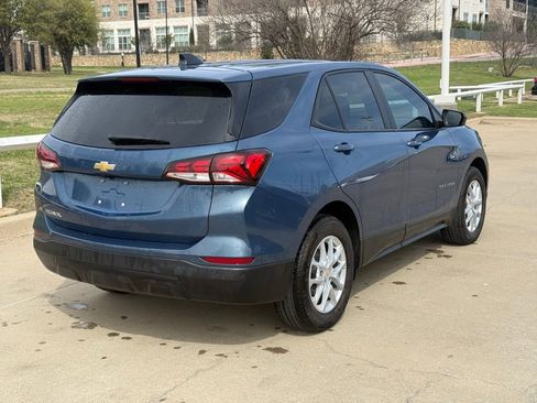 Used 2024 Chevrolet Equinox LS w/ LS Convenience Package image 4