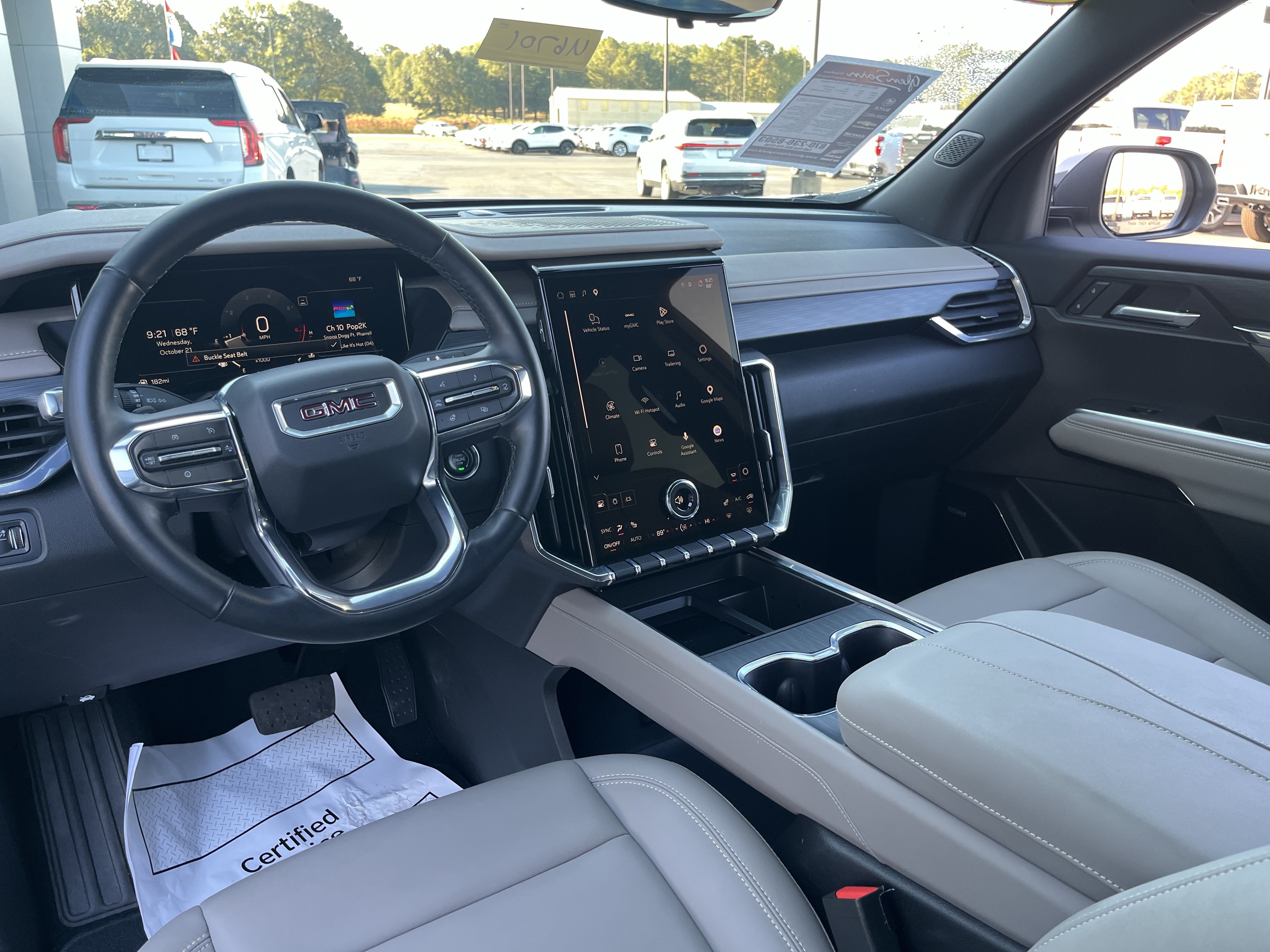 Used 2026 GMC Acadia Elevation w/ Elevation Premium Package FWD image 6