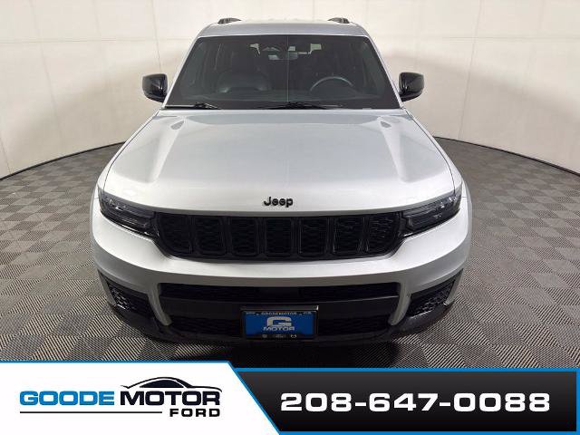 Used 2023 Jeep Grand Cherokee L Laredo AWD/4WD image 3