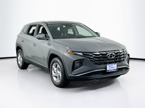Used 2024 Hyundai Tucson SE AWD/4WD image 3