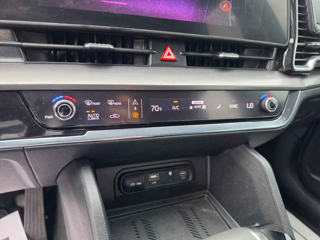 Used 2024 Kia Sportage EX FWD image 26