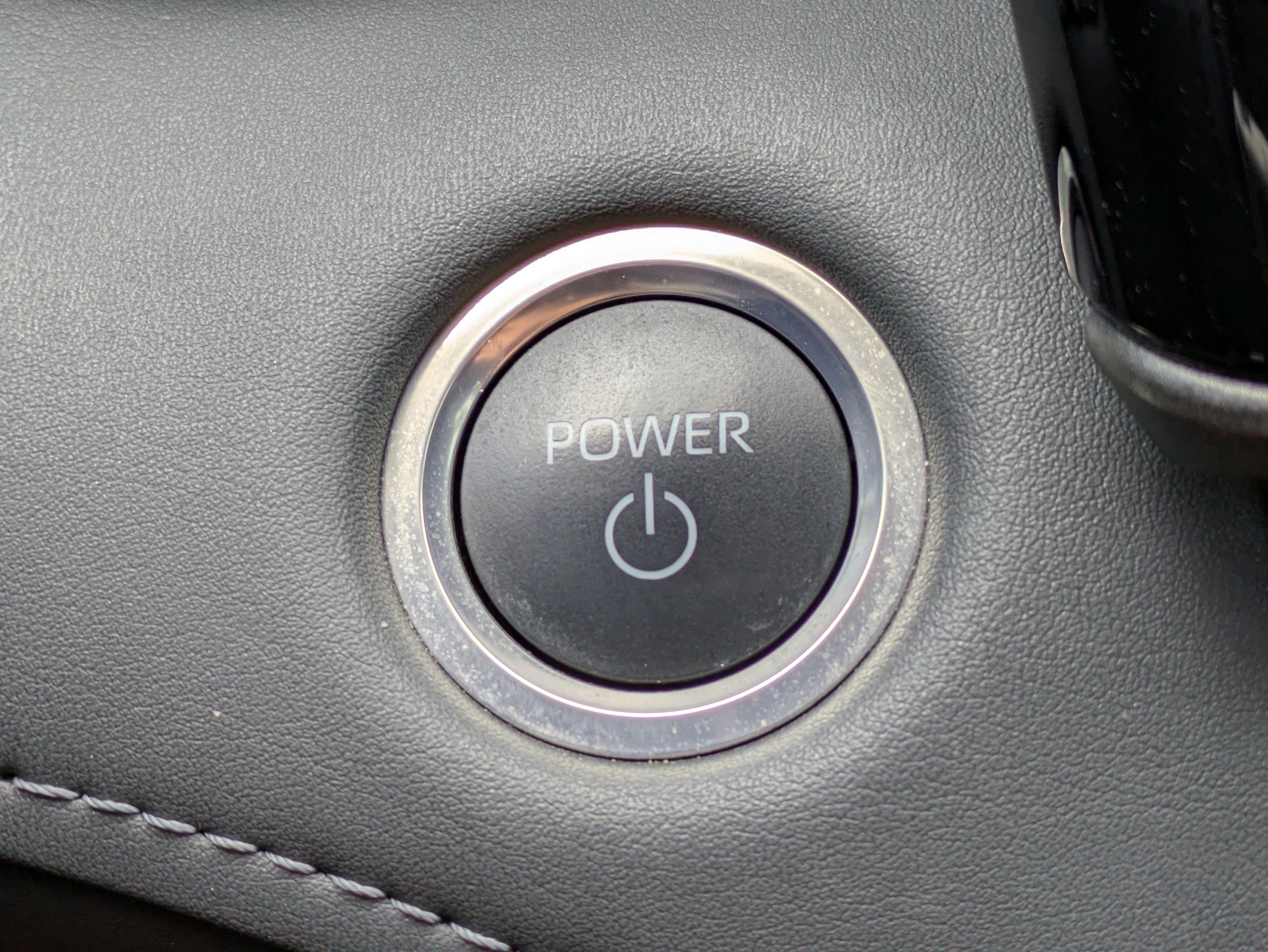 Used 2024 Toyota Highlander Limited AWD/4WD image 32