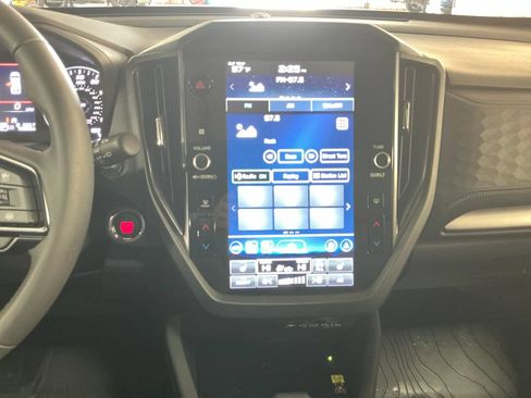 Certified 2025 Subaru Forester Premium AWD/4WD image 20