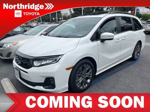 Used 2025 Honda Odyssey Touring image 1