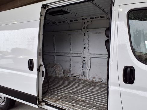 Used 2025 RAM ProMaster 2500 w/ Convenience Group FWD image 21