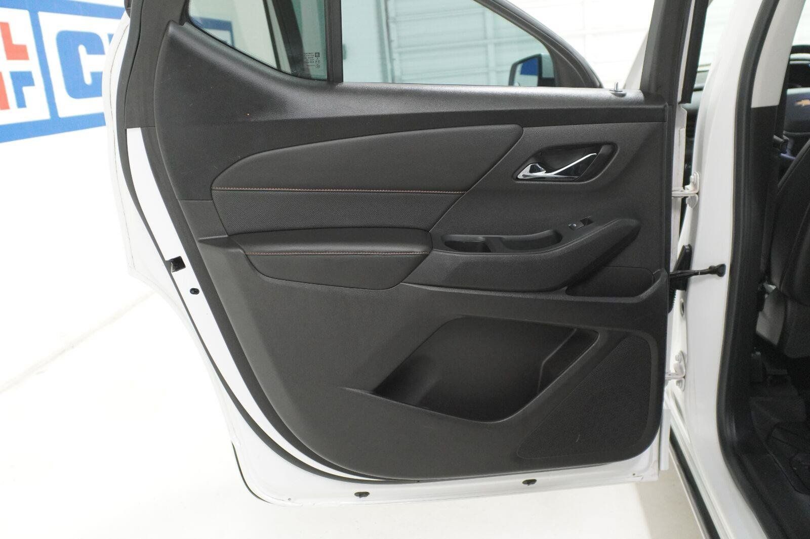Used 2018 Chevrolet Traverse Premier w/ Driver Confidence II Package FWD image 33