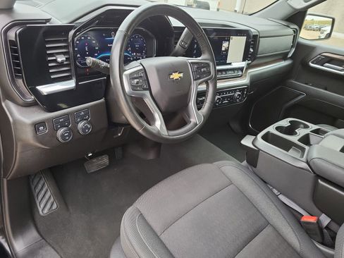 Certified 2025 Chevrolet Silverado 1500 LT AWD/4WD image 10