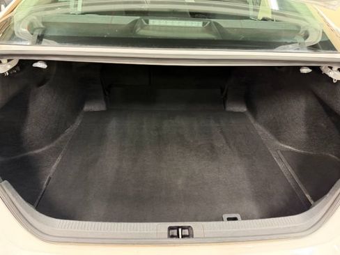 Used 2025 Toyota Camry LE FWD image 28