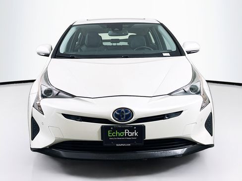 Used 2017 Toyota Prius Four w/ Premium Convenience Package FWD image 2