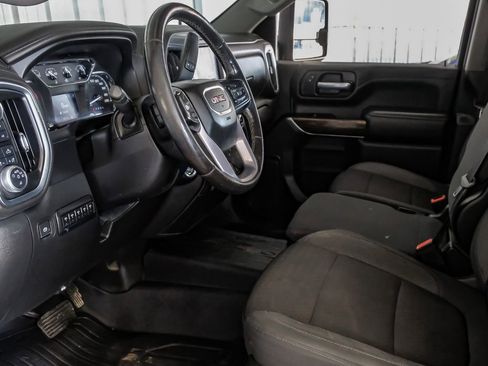 Used 2020 GMC Sierra 2500 SLE w/ SLE Value Package; image 15