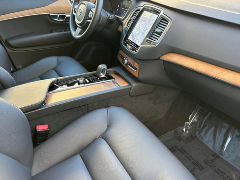 Used 2025 Volvo XC90 T8 Core w/ Climate Package image 19