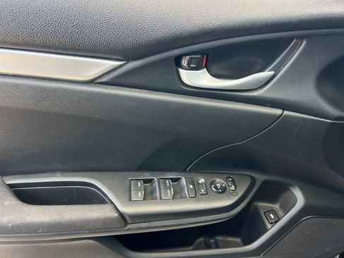 Used 2020 Honda Civic LX image 13