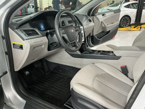 Used 2016 Hyundai Sonata SE FWD image 10