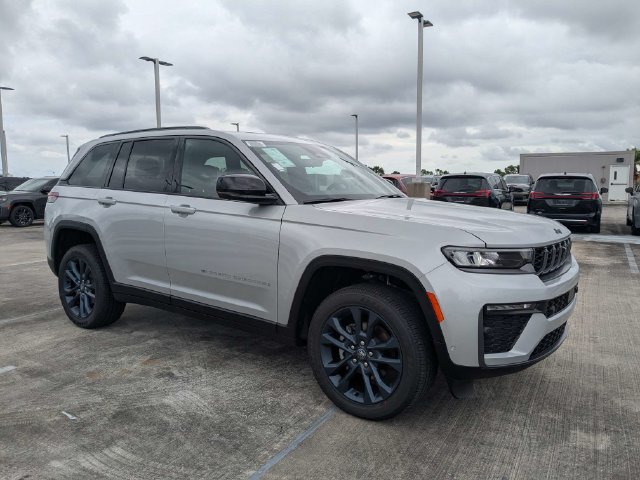 New 2026 Jeep Grand Cherokee Limited AWD/4WD image 2