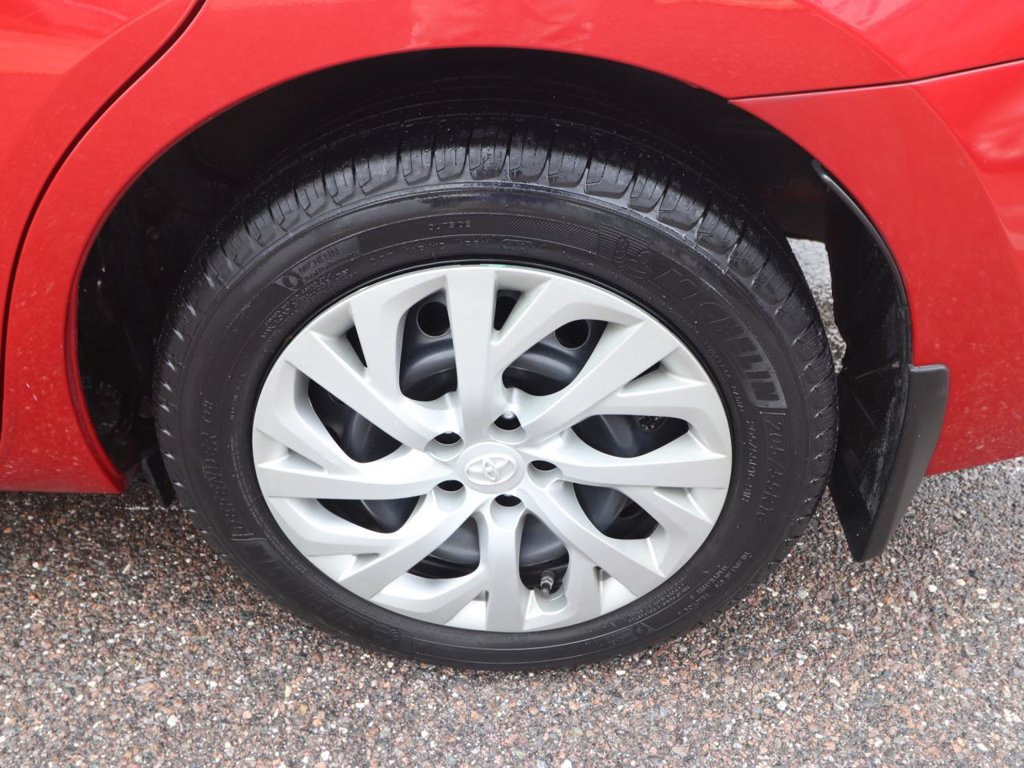 Used 2017 Toyota Corolla LE FWD image 14