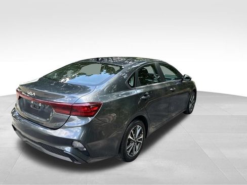 Used 2024 Kia Forte LXS FWD image 5