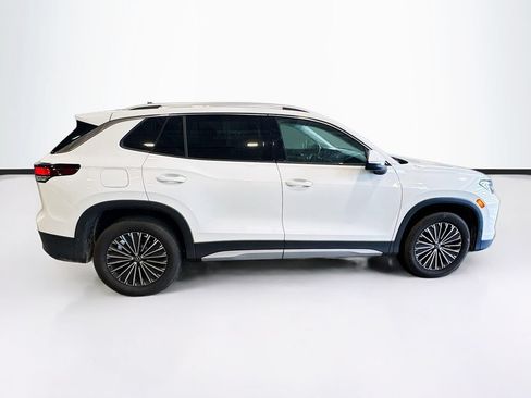 Certified 2025 Volkswagen Tiguan S w/ 18" Wheel Package AWD/4WD image 4