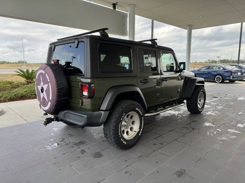 Used 2022 Jeep Wrangler Unlimited Sport image 6