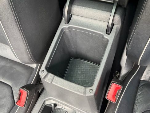 Used 2018 Volkswagen Tiguan SEL Premium image 37