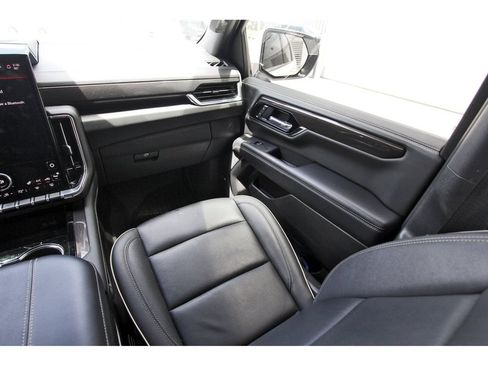 Used 2025 GMC Yukon XL Elevation w/ LPO, Floor Liner Package RWD image 10