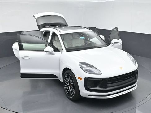 Used 2023 Porsche Macan GTS AWD/4WD image 49