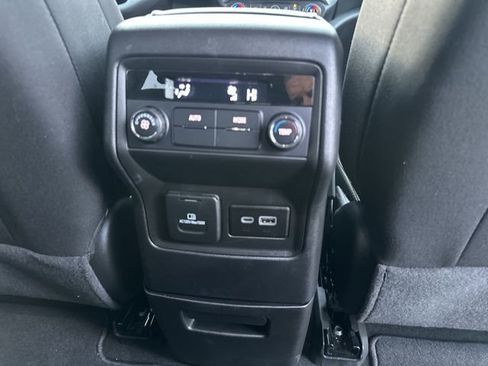 Used 2023 GMC Acadia SLE w/ Driver Convenience Package image 31