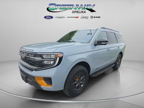 Used 2025 Ford Expedition Tremor AWD/4WD image 12