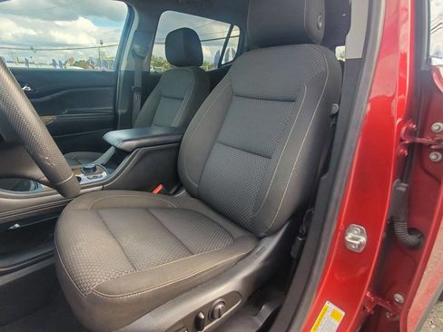 Used 2021 GMC Acadia SLE w/ Driver Convenience Package image 10