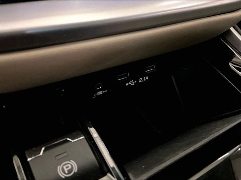 Used 2020 Subaru Outback Premium image 31