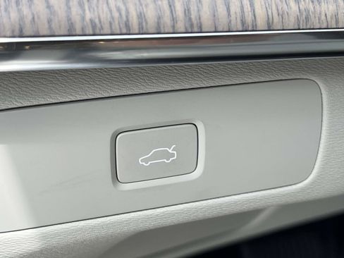 Certified 2023 Volvo XC90 B6 Core w/ Protection Package Premier AWD/4WD image 19