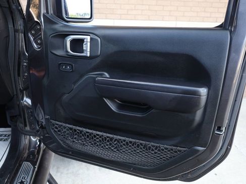 Used 2021 Jeep Gladiator Mojave w/ Auxiliary Switch Group image 34