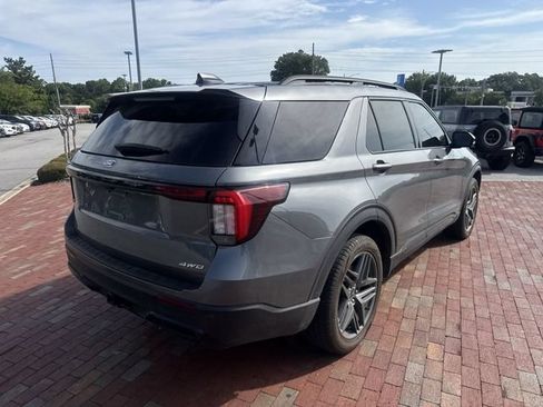 Used 2025 Ford Explorer ST-Line w/ Premium Package AWD/4WD image 14